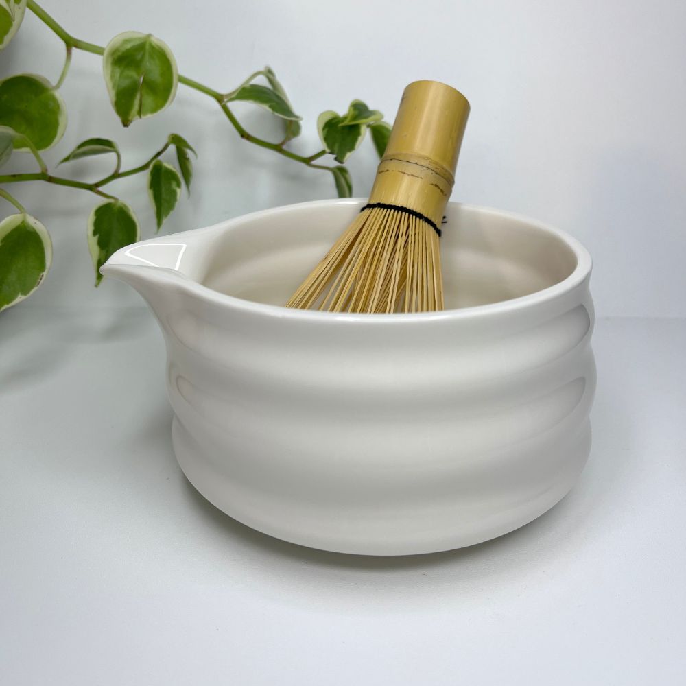 GIANYAR Bowl by Matcha Bali - Ceramic Matcha Bowl with Spout